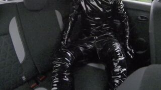 Branlette en vynil en voiture - porn video
